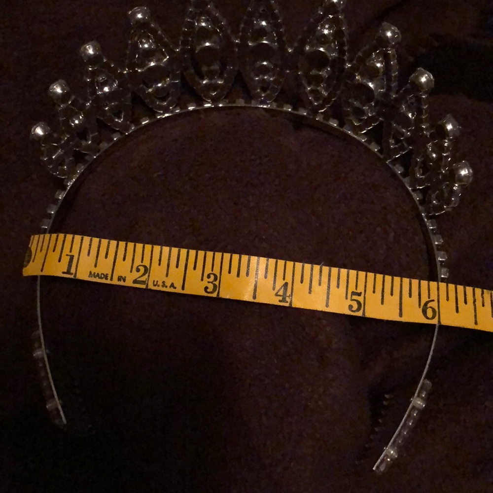 Crown - Picture 5 of 5